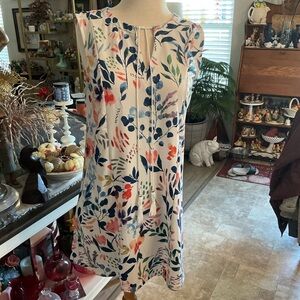 Beach break women’s white floral sleeveless dress M
